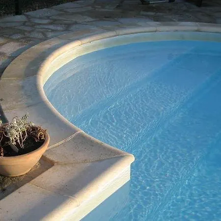 Les 23 Mûriers Hébergement de vacances Chauzon
